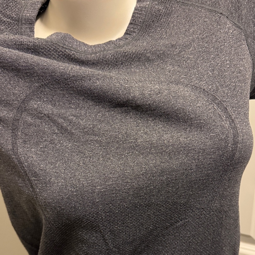 Lululemon Athletica Dark Gray Short Sleeve Top - Picture 2 of 6